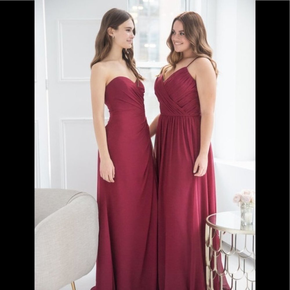 NEW Hayley Paige Occasions Burgundy Red Chiffon V-neck Bridesmaid Dress P2815